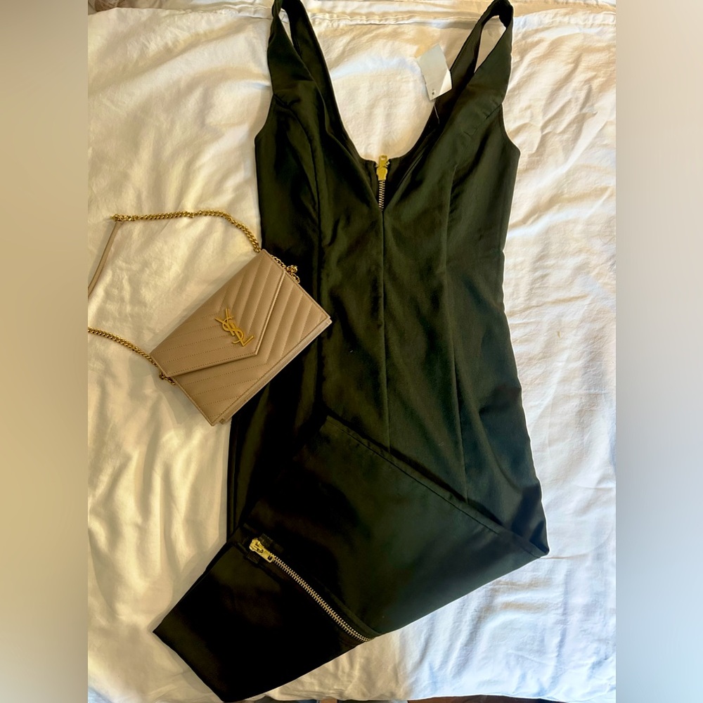 NWT women’s olive green bodycon midi dress size s new with tags